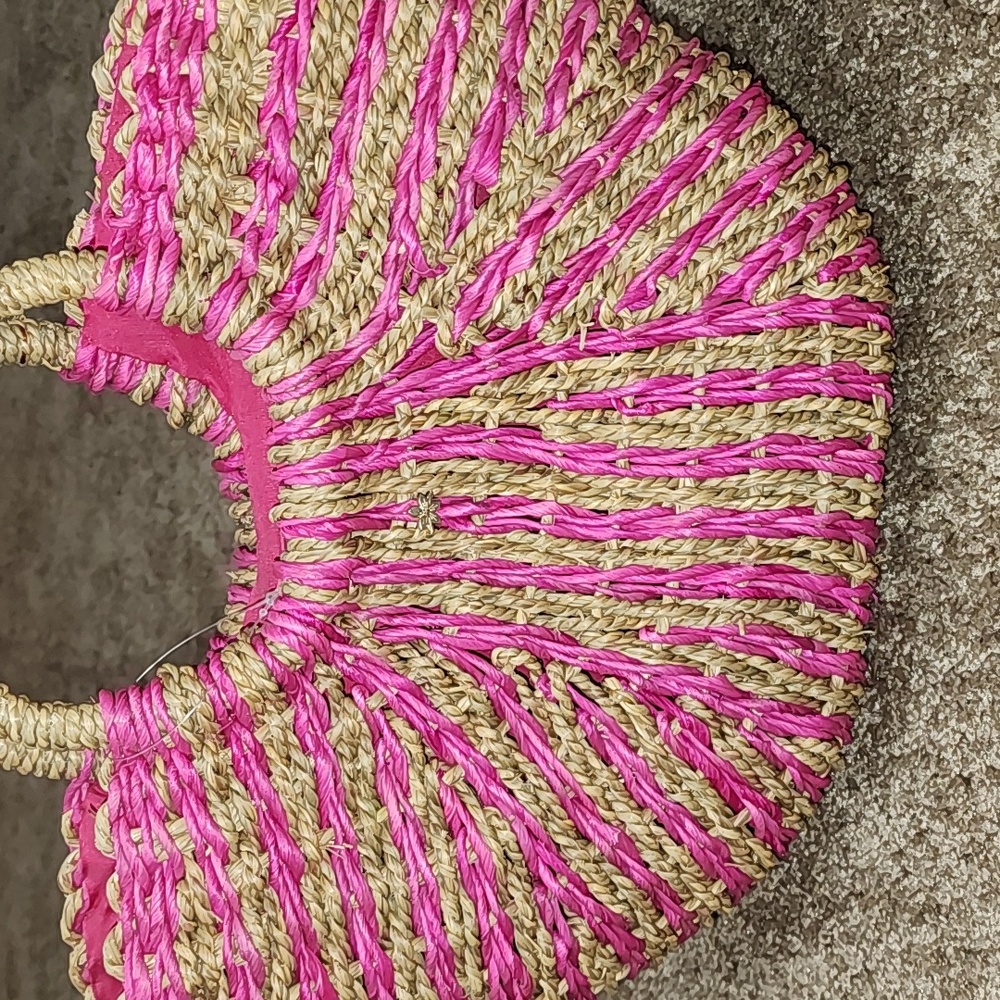 ☀️Trendy & Unique Women's Pink Seagrass Handbag made by Cappelli Straworld Inc.